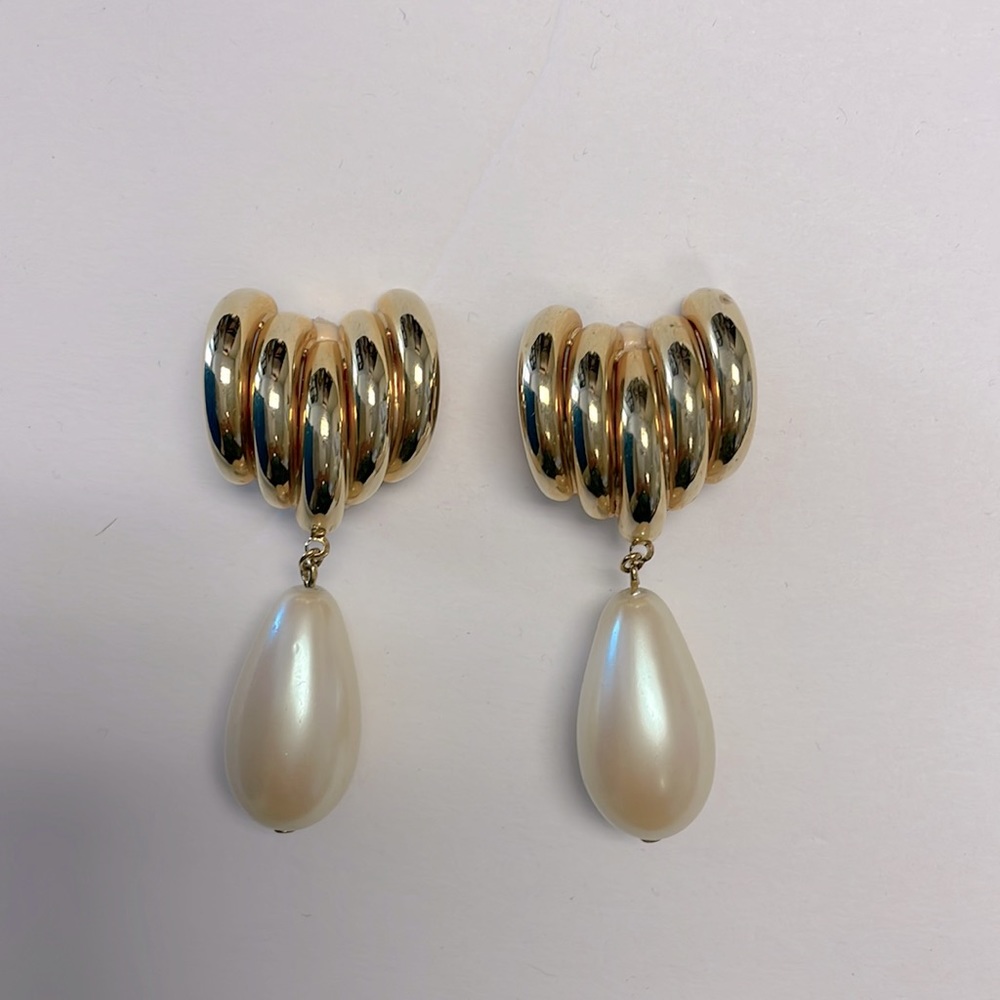 Vintage Les Bernard earrings